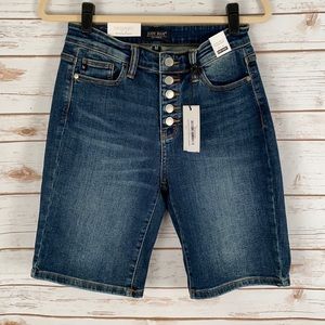 💙Judy Blue Bermuda Shorts 💙